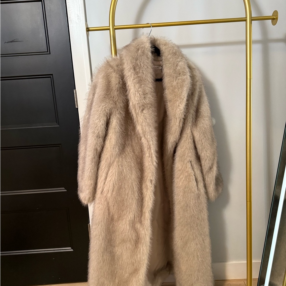 Luxurious Tan Faux Fur Coat